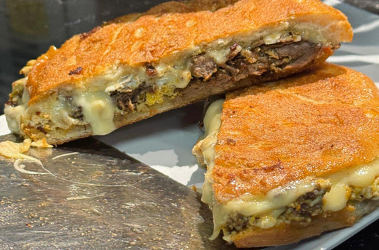 Özel Kavurmalı Tost